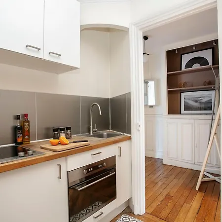 Bnbnova - 1br With Balcony - Notre - Dame Apartmán